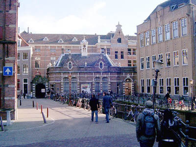 阿姆斯特丹大学:期待招揽更多才