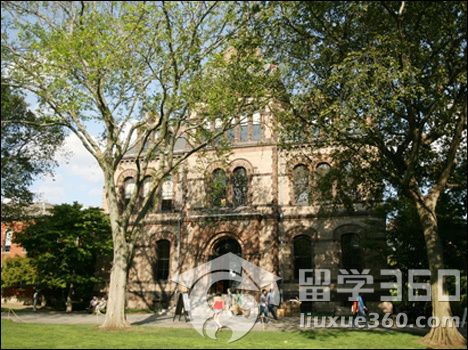 英国赫特福德大学