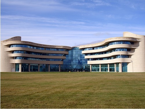 加拿大留学:第一民族大学专业设置详情 - 院校