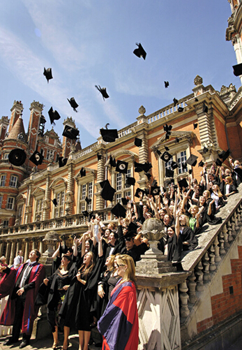 伦敦大学皇家霍洛威学院本科生申请程序 - 英国