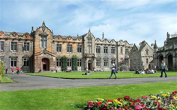六百年风雨,使得圣安德鲁斯大学可以骄傲地称为"苏格兰的所大学,15