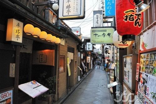 东京校在东京新宿区的