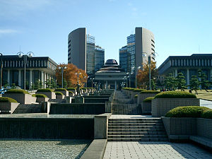 是日本最大的专门学校之一,隶属于学校法人片柳学园,分别在东京都蒲田