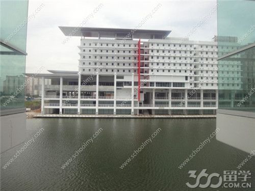 taylors泰莱大学预科费用多少