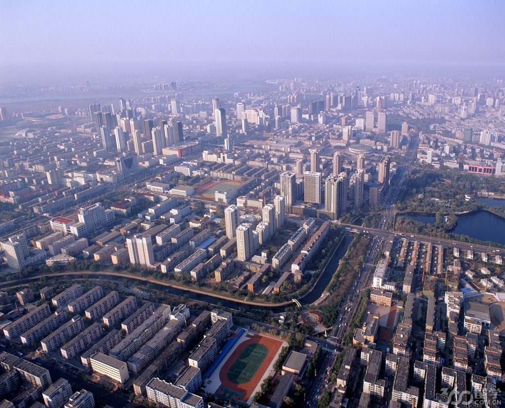 和平区,隶属辽宁省沈阳市,位于沈阳市中心区域,从北至东分别与皇姑