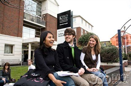 伦敦国王学院提供了哪些出色课程选择 - 院校问