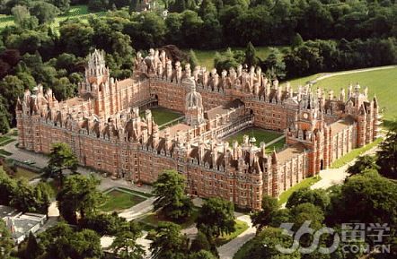 兰卡斯特大学与伦敦大学皇家霍洛威学院哪个好