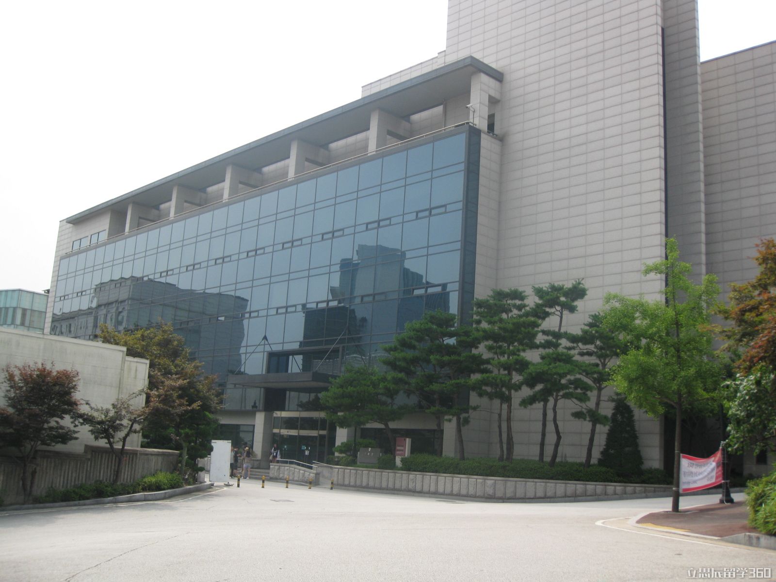 韩国明知大学艺术体育学院