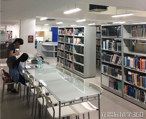 新加坡东亚管理学院