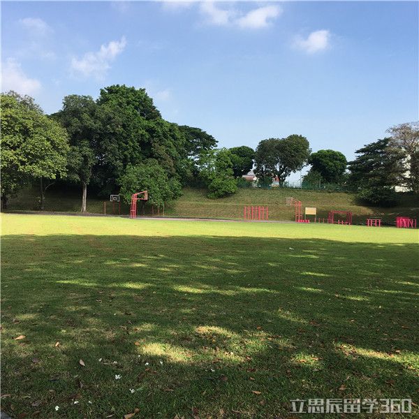 新加坡博伟教育学院