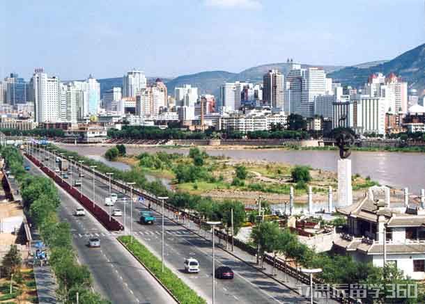 永登县隶属于甘肃省兰州市,位于甘肃省中部,东经102°36"至103